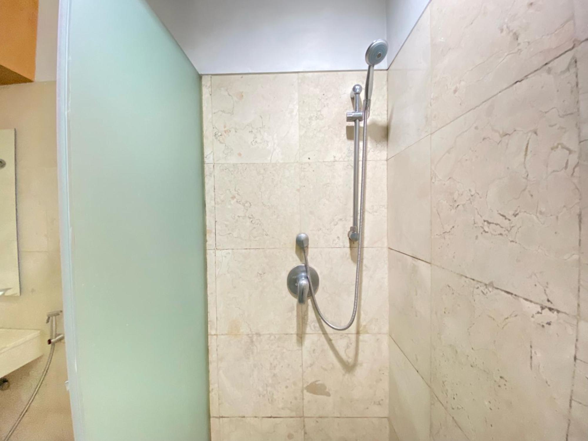 Spacious 2br At Dago Butik By Travelio * Bandung